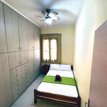 Simotas 4 Four Apartment