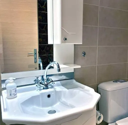 公寓 Simotas 4 Four